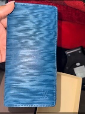 LV Blue Epi Leather Brazza Wallet w/Box & COA